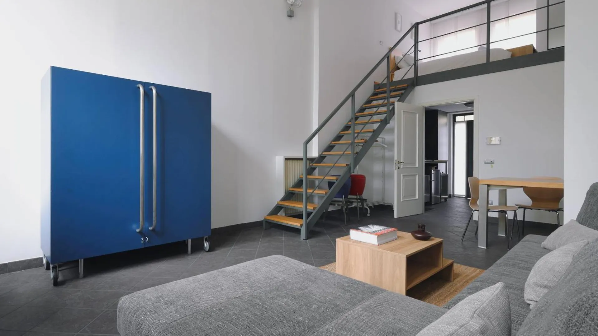 Apartment Scaldasole Loft Design 15 Min Dal Duomo Milan